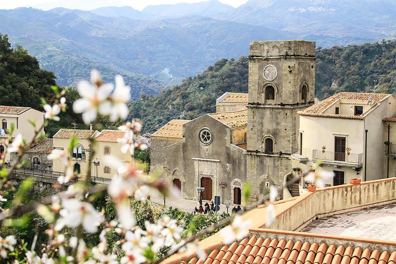 Due Sicilie Maison De Charme Casalvecchio Siculo エクステリア 写真
