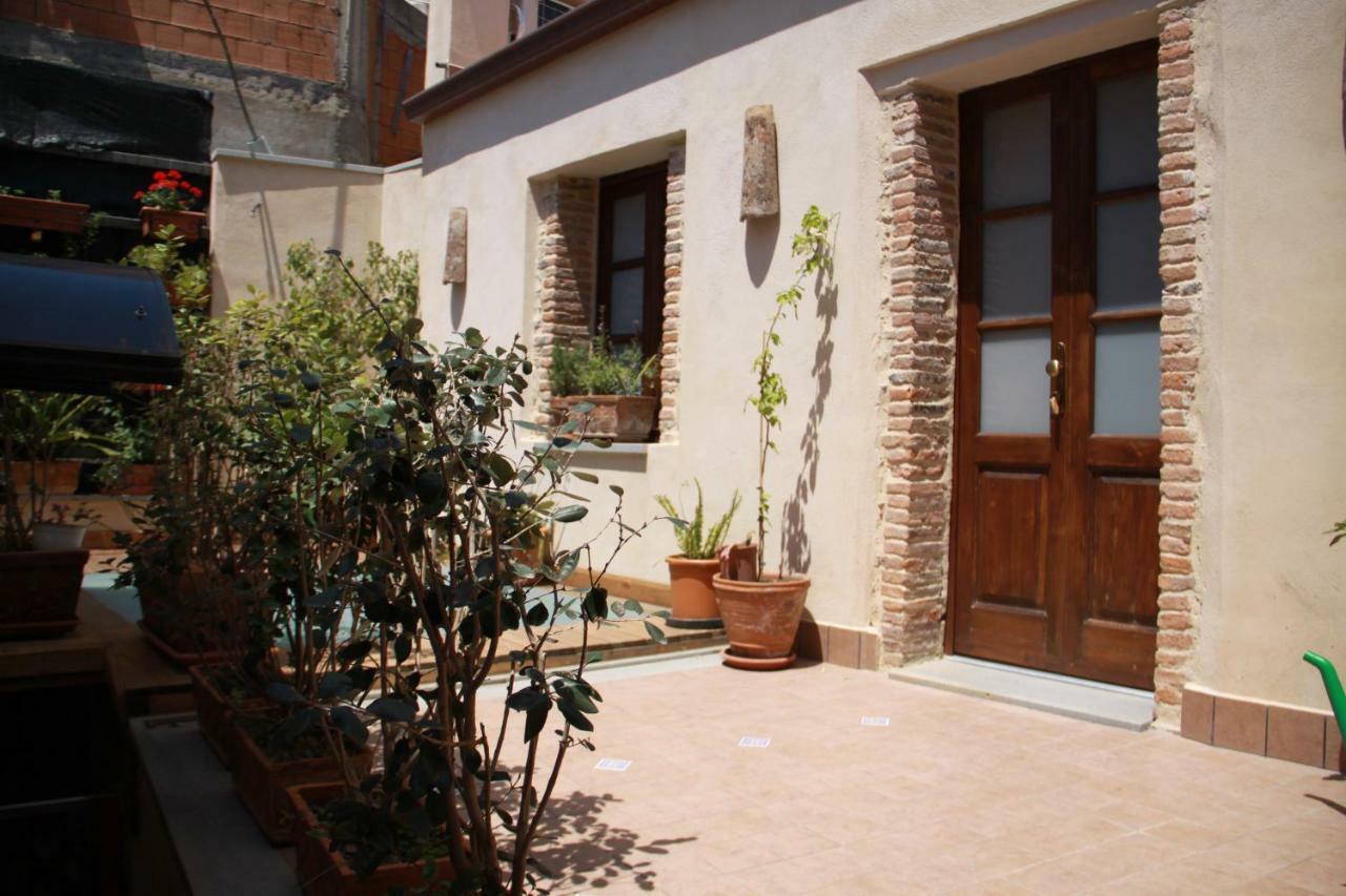 Due Sicilie Maison De Charme Casalvecchio Siculo エクステリア 写真
